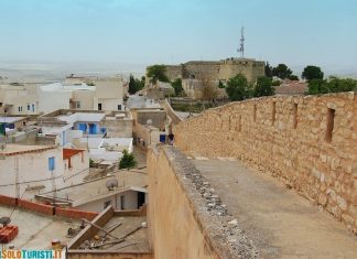 Road Trip in Tunisia – A Car, Two Clumsy Traveller and the Desert